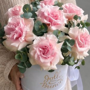 Композиция из розовых роз с эвкалиптом, 1 шт. - изображение 2