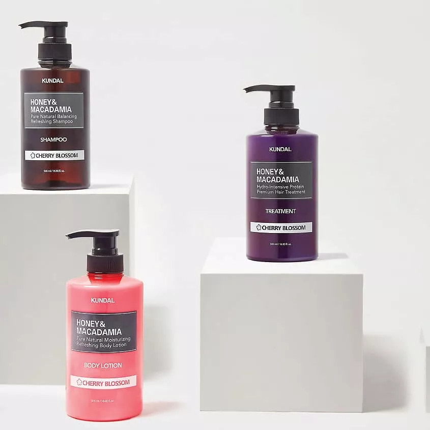 Кондиционер для волос Цветок вишни Honey & Macadamia Treatment, 500 мл